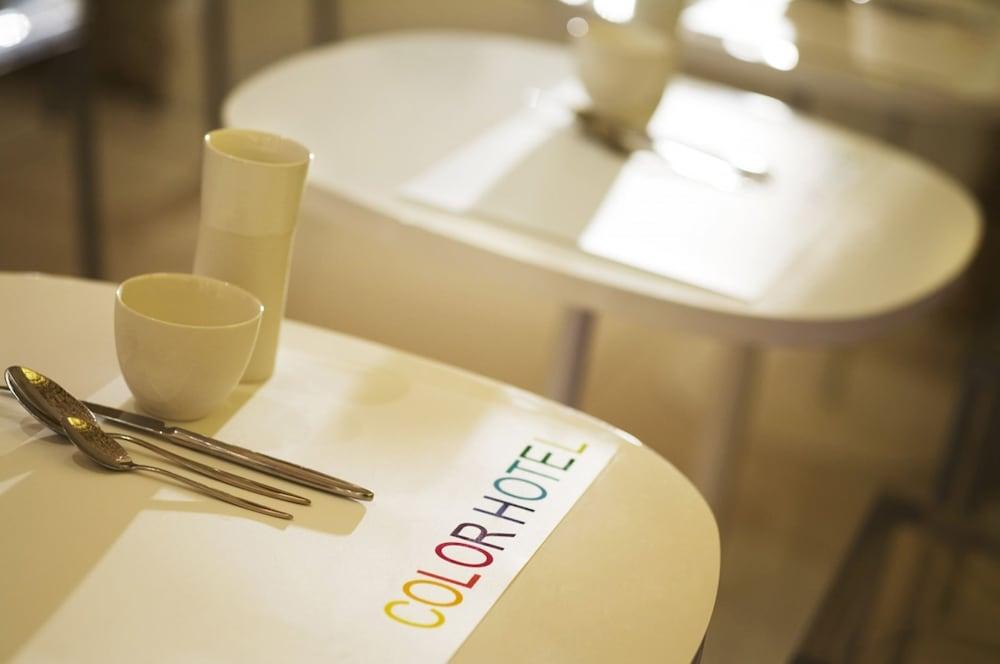 Color Design Hotel Paris Restaurant billede